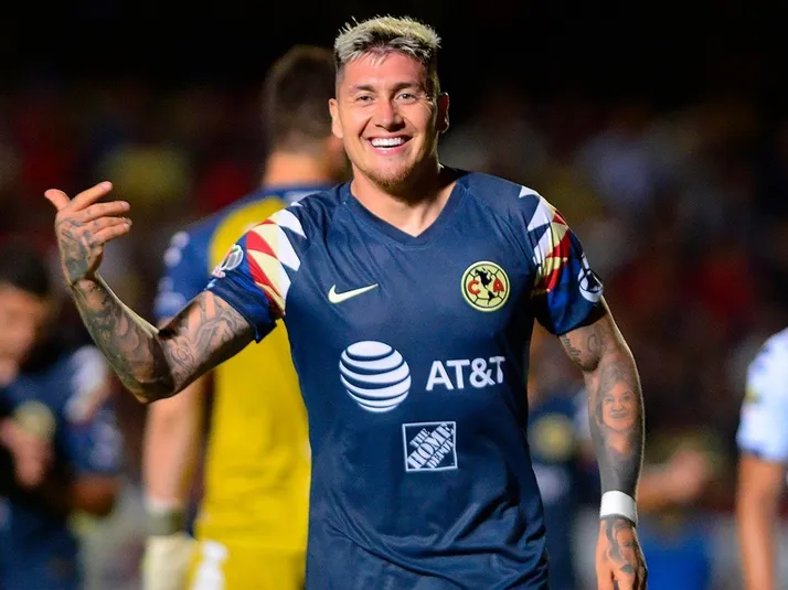 Nico Castillo parece quedarse en América