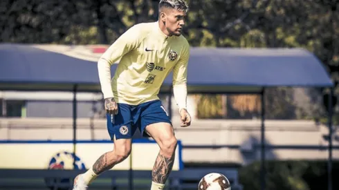 Castillo presume foto en redes sociales motivado para la vuelta.