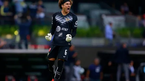 Memo Ochoa ya tiene su pasaporte europeo