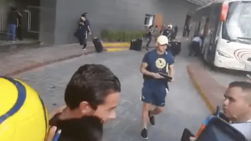 Jugadores de América comparten con aficionados en Aguascalientes.