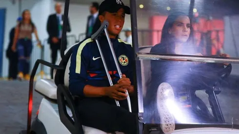 Gio dos Santos llegó al Azteca a ver el Clásico Joven.
