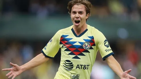 Vídeo: Sebastián Córdova anota su segundo gol del Clásico Nacional.