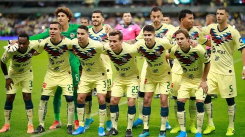 Formación de América en el Clásico Capitalino.