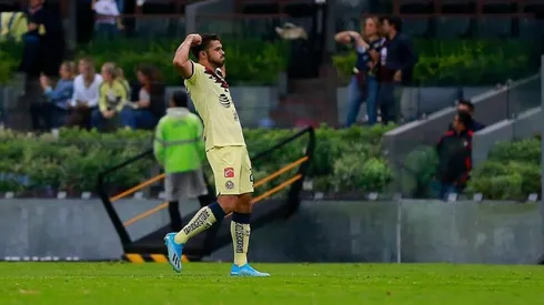 Henry Martin celebrando su gol.