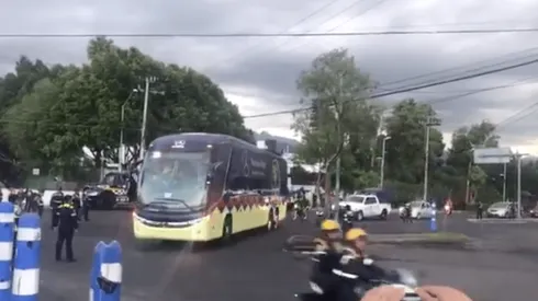 América en su llegada al Azteca.