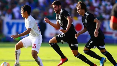 Sebastián Córdova en el partido ante Japón.