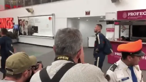 Emanuel Aguilera viajando rumbo a Guadalajara.