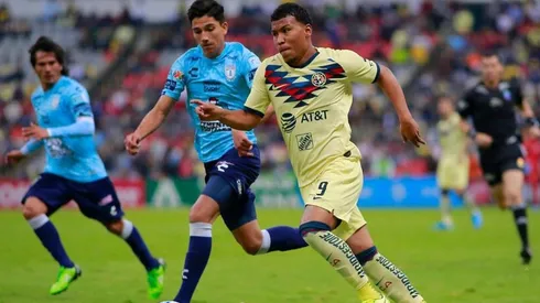 América enfrentando al Pachuca.