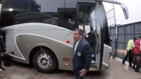 América en su llegada al Estadio Universitario.