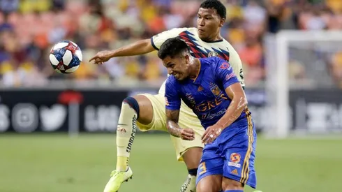 América enfrentando a Tigres en la Leagues Cup.