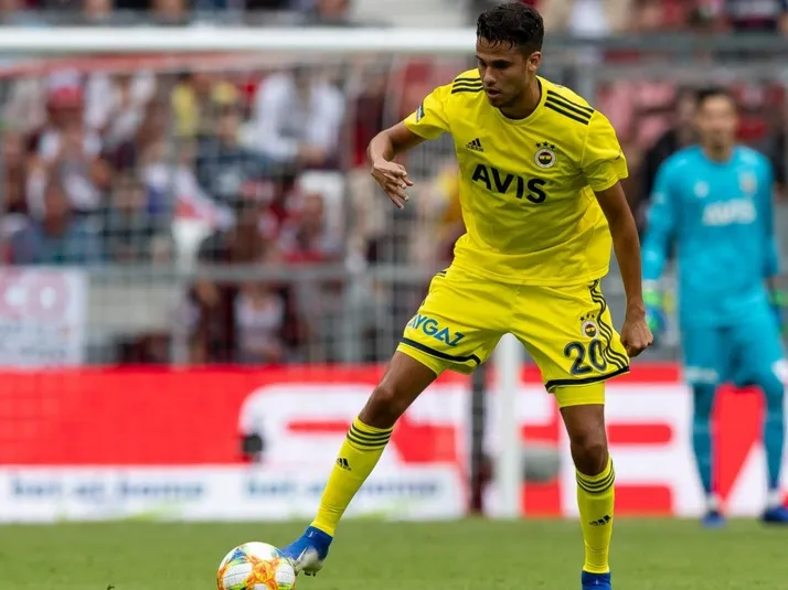 El presidente de Tigres confirmó el interés por Reyes