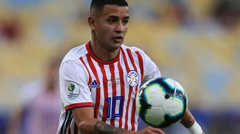 Niegan que Derlis González vaya a llegar al Nido