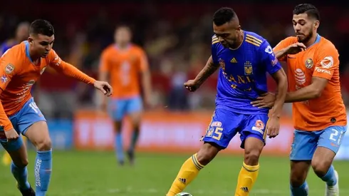 América enfrentando a Tigres en el Clausura 2019.