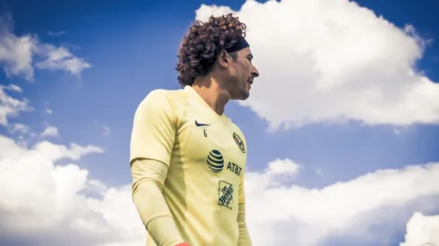 Guillermo Ochoa entrenando en América.