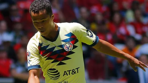 Giovani dos Santos en el juego ante Toluca.