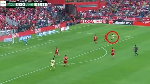 Renato Ibarra en el primero gol del América.