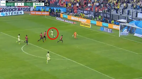 Giovani dos Santos anotó el 3-1 del América.