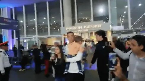 Agustín Marchesín en el aeropuerto de la Ciudad de México.