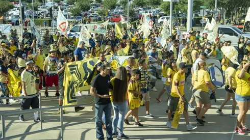 Aficionados de América en el BBVA Compass Stadium.