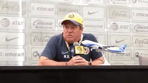 Miguel Herrera en conferencia de prensa.