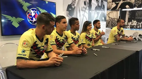 La masiva firma de autógrafos de América por la nueva playera