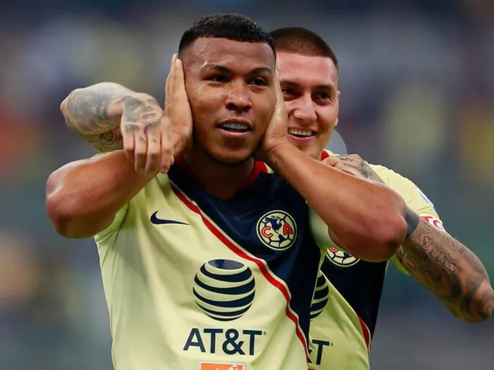 Roger Martínez es seducido por equipo de la Premier League