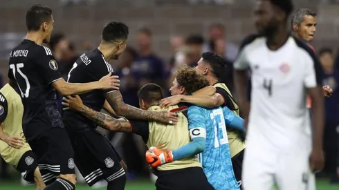 México celebrando la clasificación a semifinales.