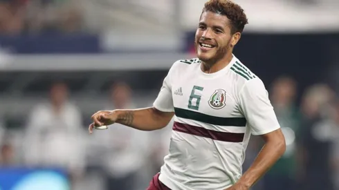 Jonathan dos Santos en el amistoso ante Ecuador.