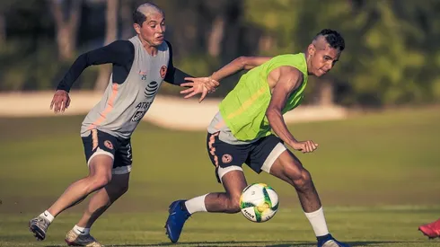 Novatada para los chavos en Playa del Carmen