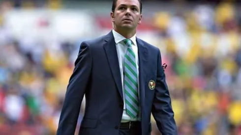 Santiago Baños en el Estadio Azteca.