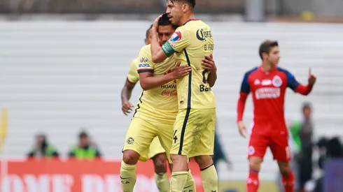 El festejo del delantero con América en un Clásico Nacional fue reproducido para presentarlo en Chivas