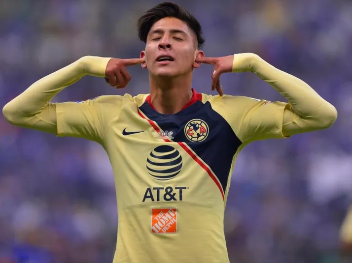 "Nada concreto, pero sí hay algo": Jorge Sigala sobre oferta por Álvarez