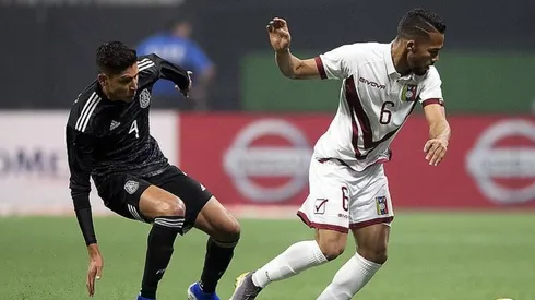 Edson Álvarez en el partido ante Venezuela.