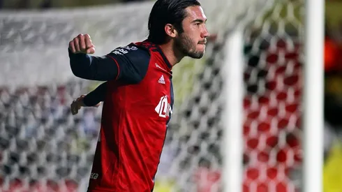 Pumas toma la delantera por Vigón