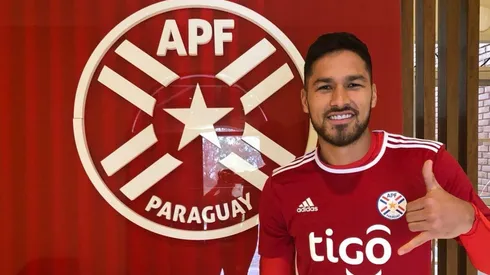 Bruno Valdez con la Selección de Paraguay.
