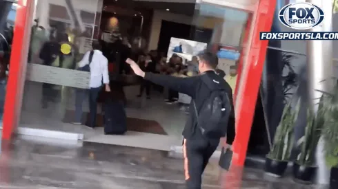 Llegada de América al hotel de concentración.