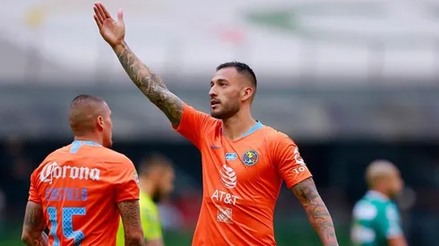 Emanuel Aguilera en el partido ante Santos.