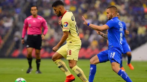 América enfrentando a Cruz Azul en la ida.