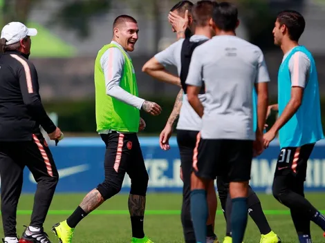 Nico Castillo fue golpeado por sus compañeros del América