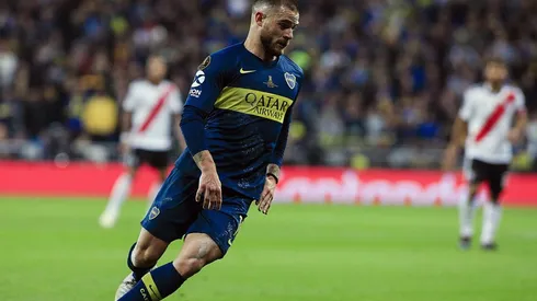 Se nota que no quieren soltar al jugador oriental