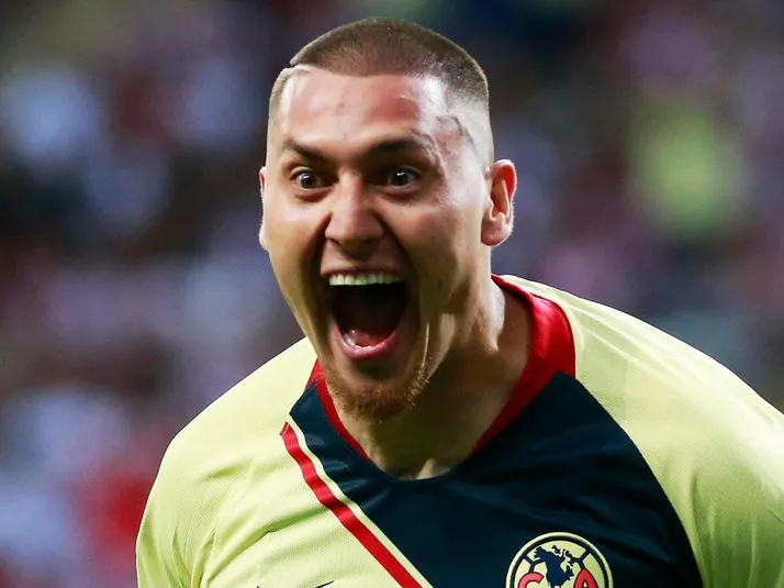 Amor verdadero: Nico Castillo celebra triunfo de Universidad Católica