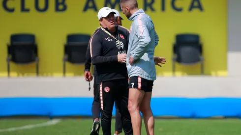 Miguel Herrera ya no espera que Ménez brille en el Nido.