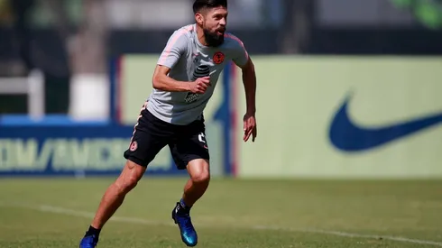 Oribe Peralta regresó a los entrenamientos en Coapa.