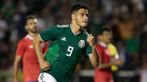Raúl Jiménez podría darle una buena suma de dinero al América
