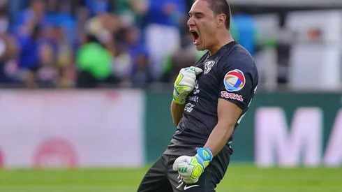 Moisés Muñoz respondió al director deportivo de Chivas.