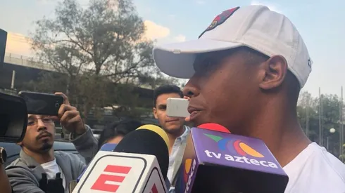Andrés Ibargüen en la llegada al Azteca.