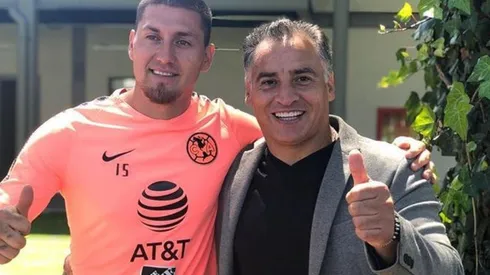 Nico Castillo junto a Fabián Estay en Coapa.