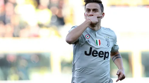 Paulo Dybala presumió un jersey del América entre su colección.