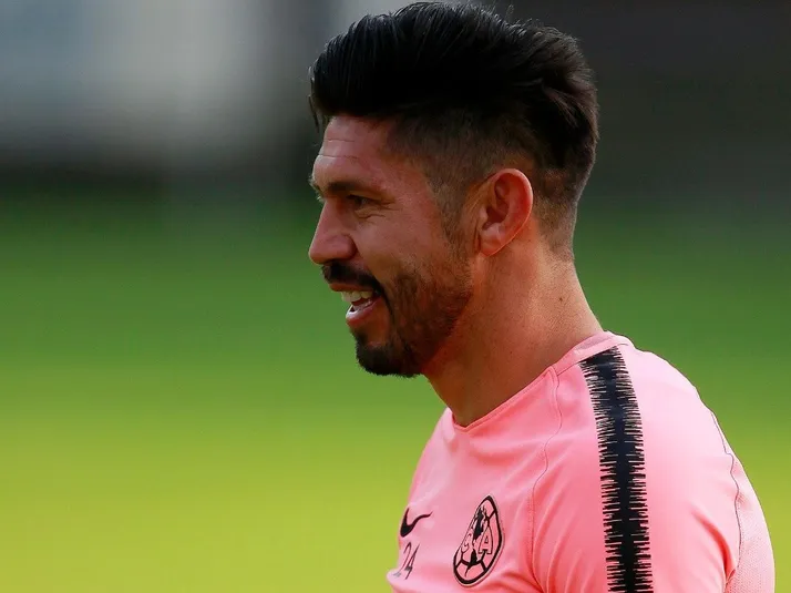 En muletas, Oribe Peralta dijo presente en el World Golf Championship México