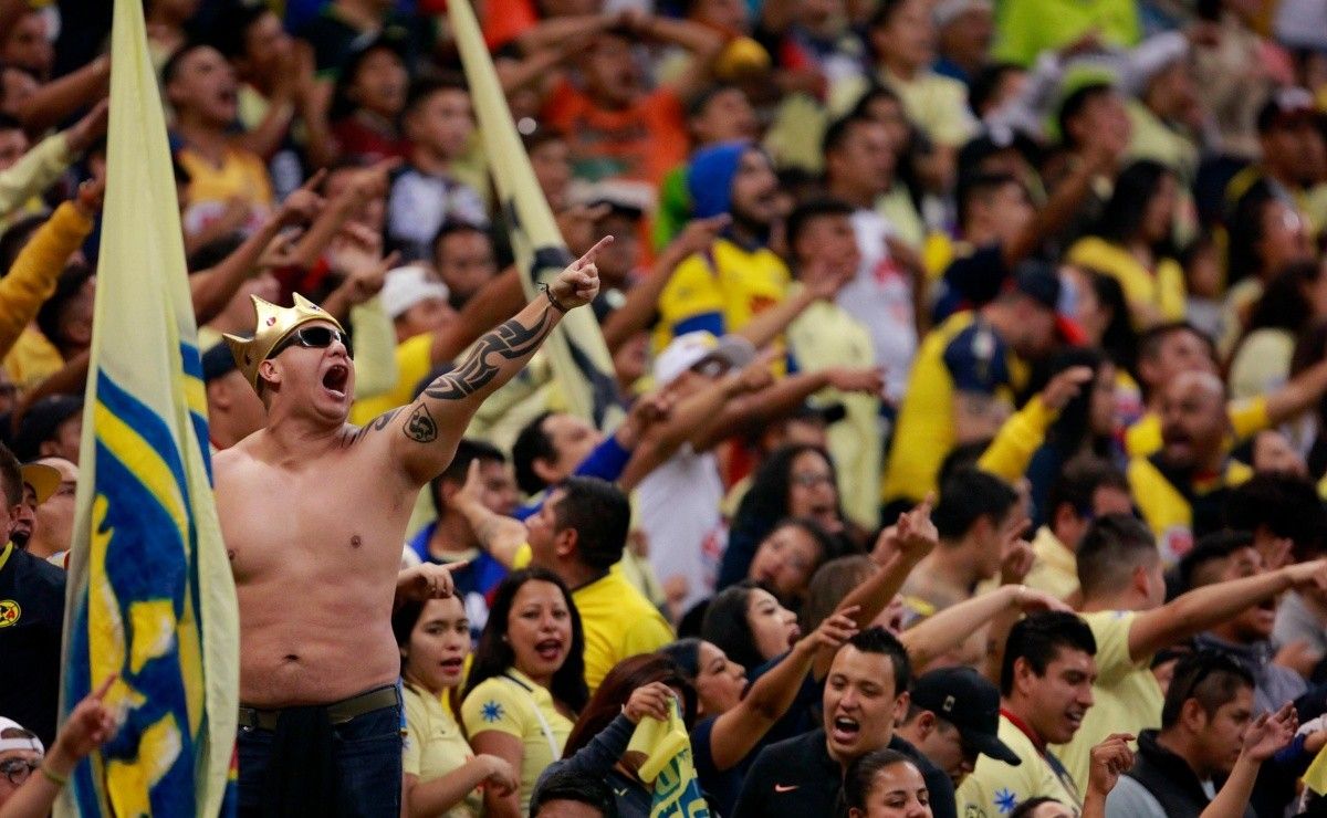 Aficionados de América y Pumas protagonizaron una pelea en un ...